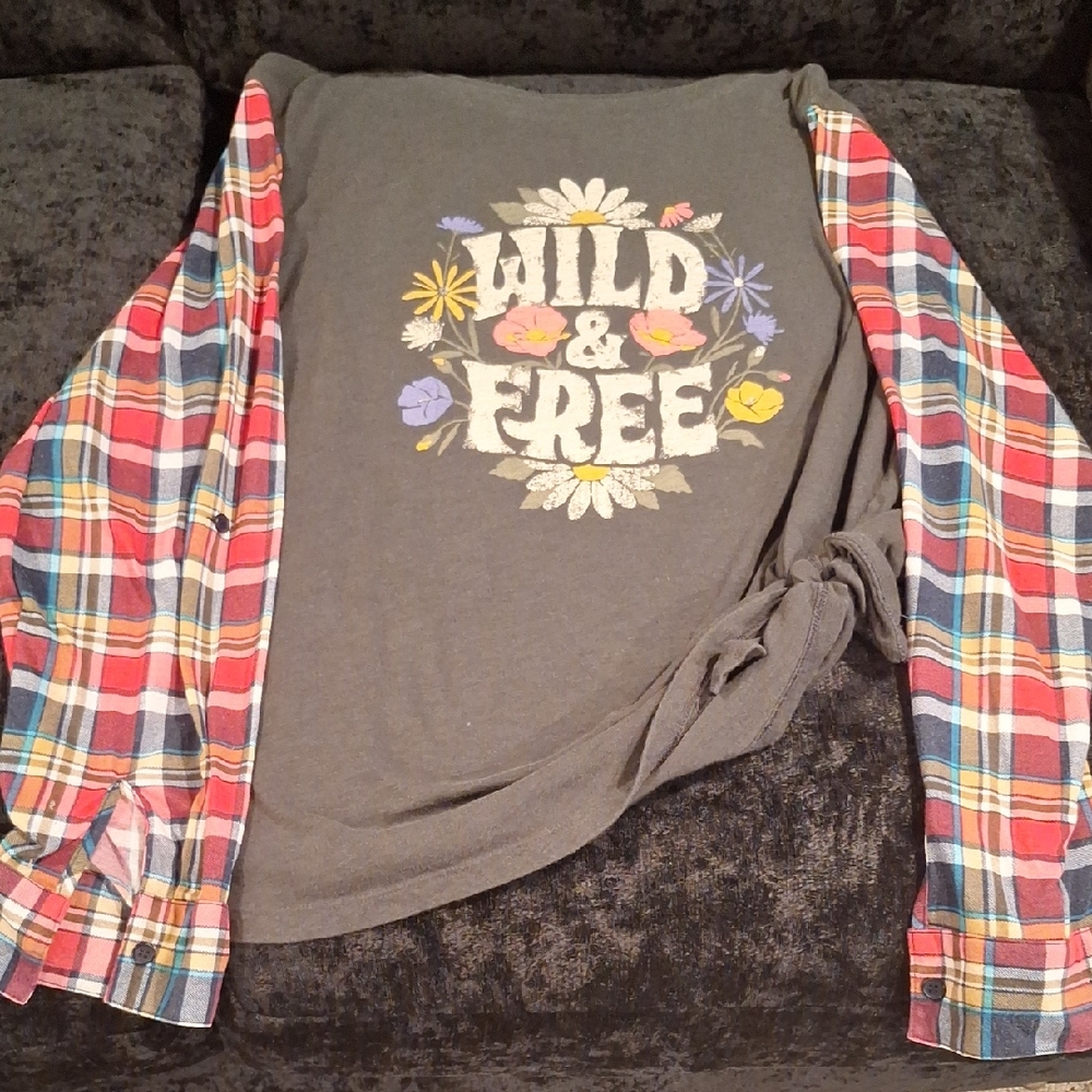 Upcycled Old Navy Gray Graphic T-Shirt With Flannel Sleeves